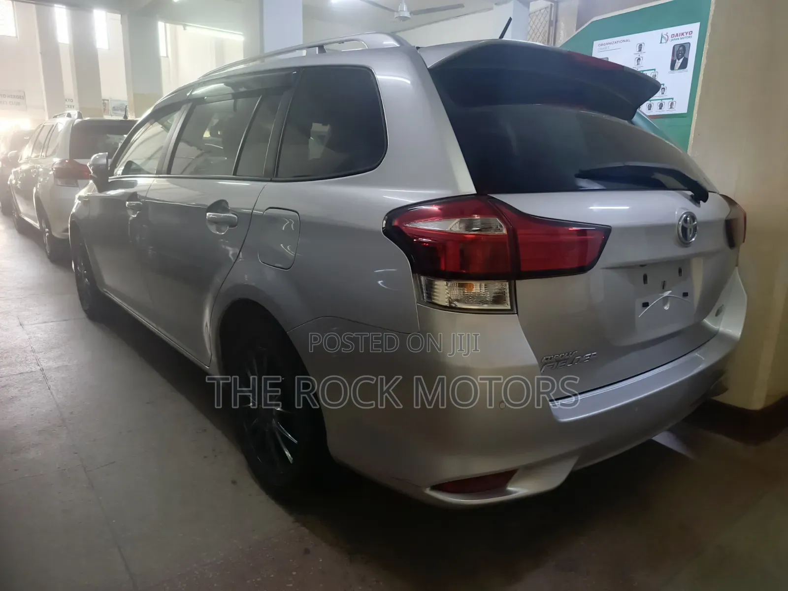 New Toyota Corolla Fielder 2019 Silver