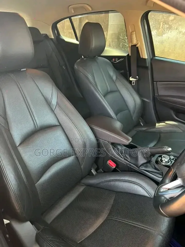 Mazda Axela 2018 Gray