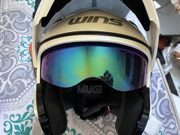 Wins Helmet - main view