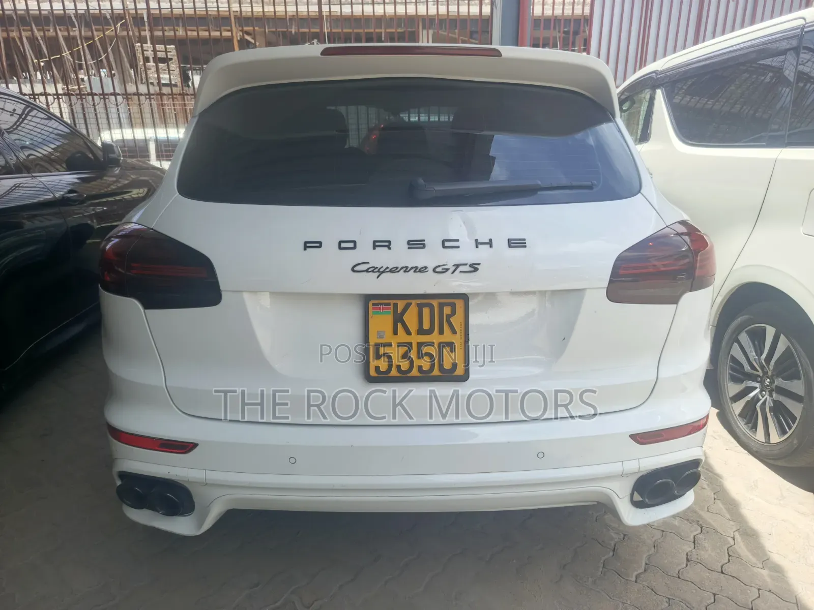 Porsche Cayenne 2017 White