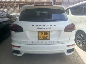 Porsche Cayenne 2017 White