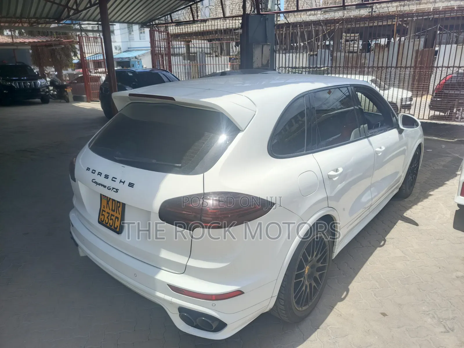 Porsche Cayenne 2017 White