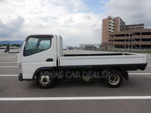 Selling Mitsubishi Canter 2014 to Be Registered to New Number Plate
