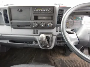 Selling Mitsubishi Canter 2014 to Be Registered to New Number Plate