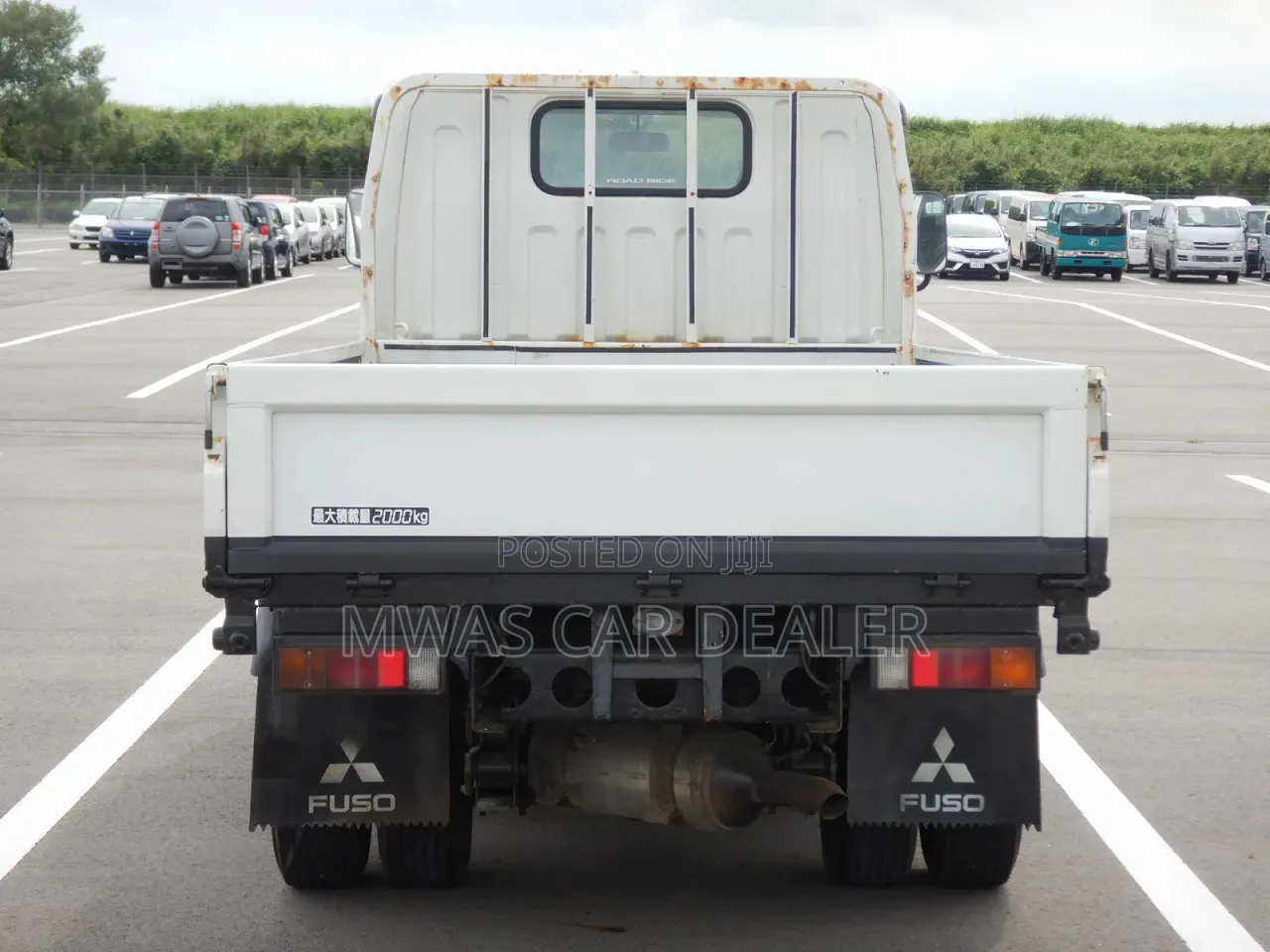 Selling Mitsubishi Canter 2014 to Be Registered to New Number Plate