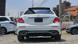 Mercedes-Benz E200 2020 White