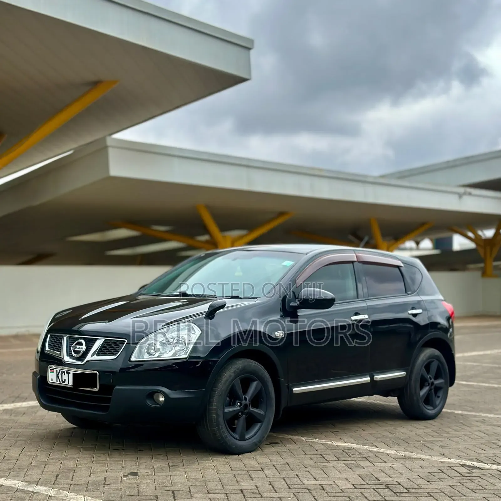 Nissan Dualis 2011 Black