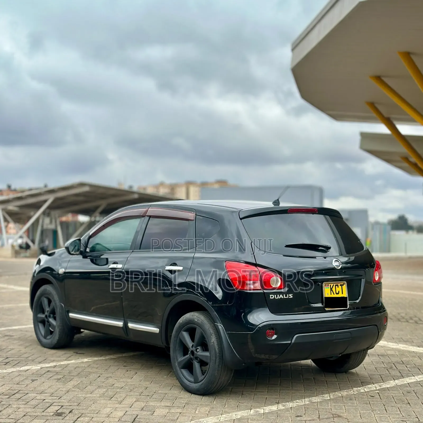 Nissan Dualis 2011 Black