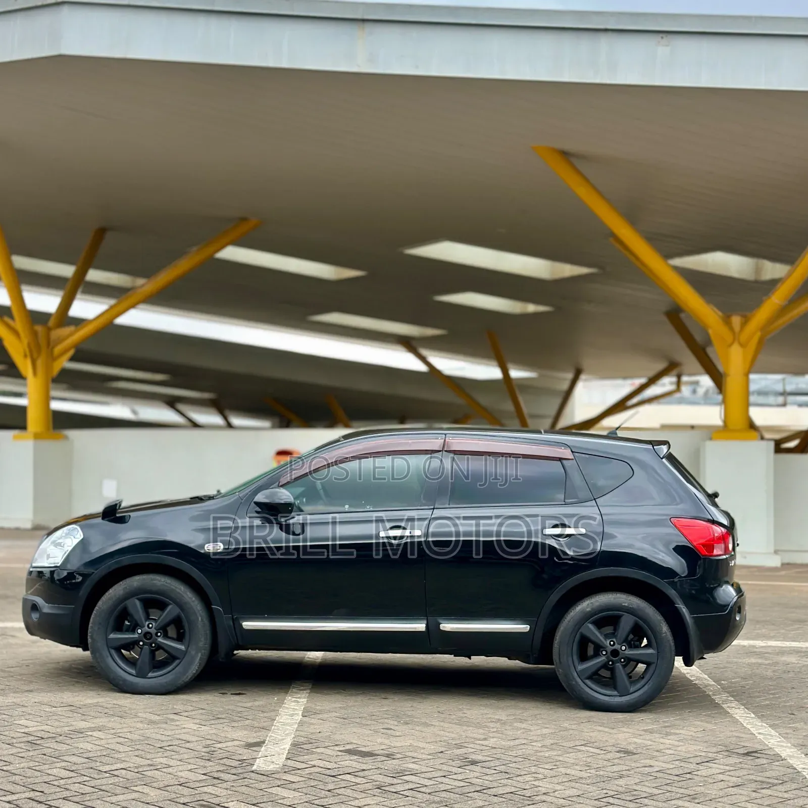 Nissan Dualis 2011 Black