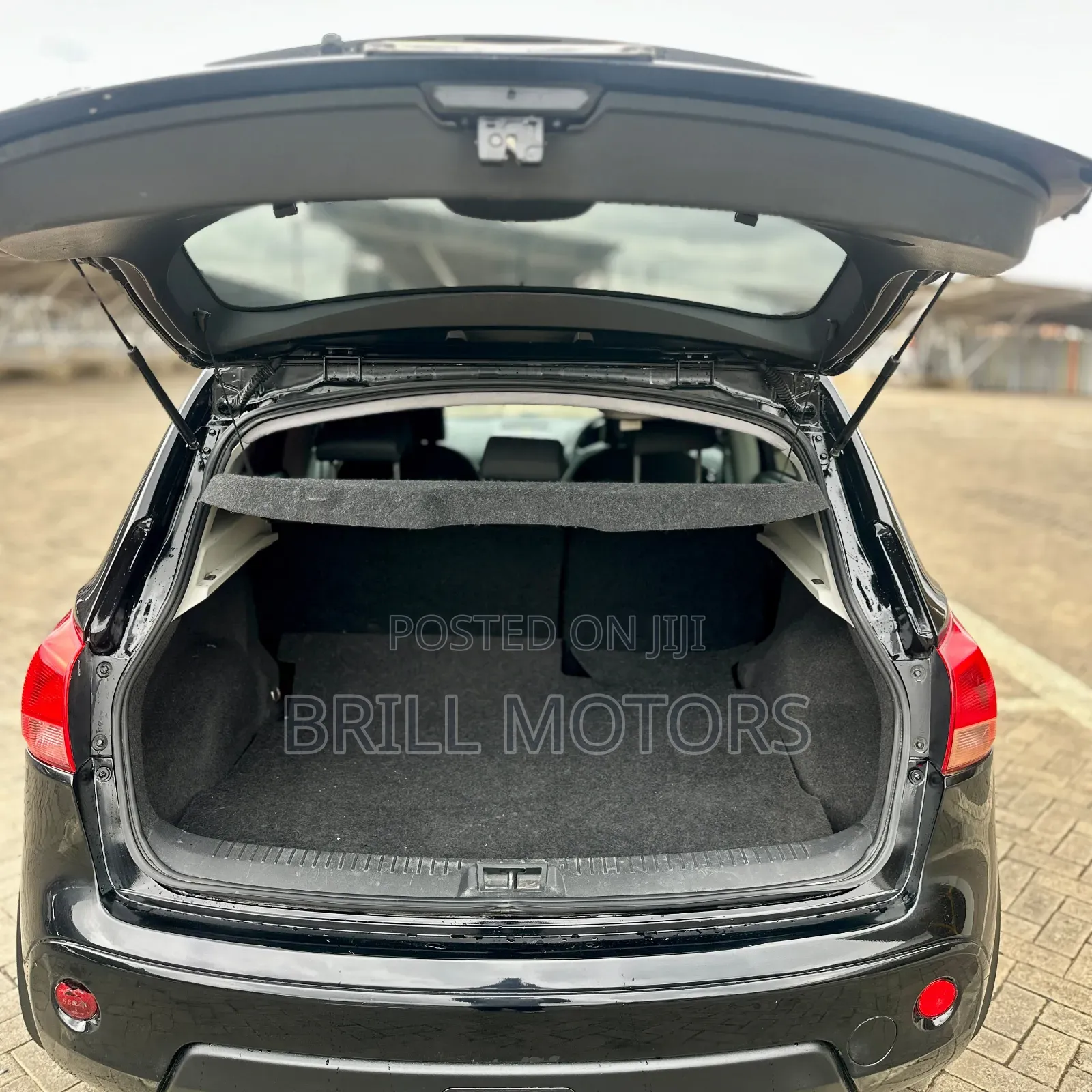 Nissan Dualis 2011 Black