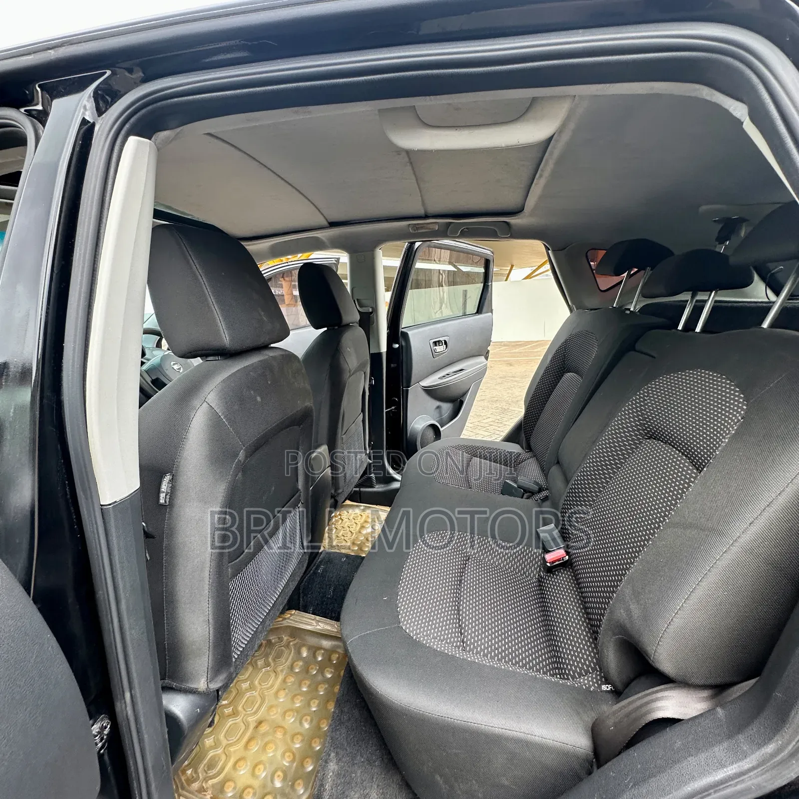 Nissan Dualis 2011 Black