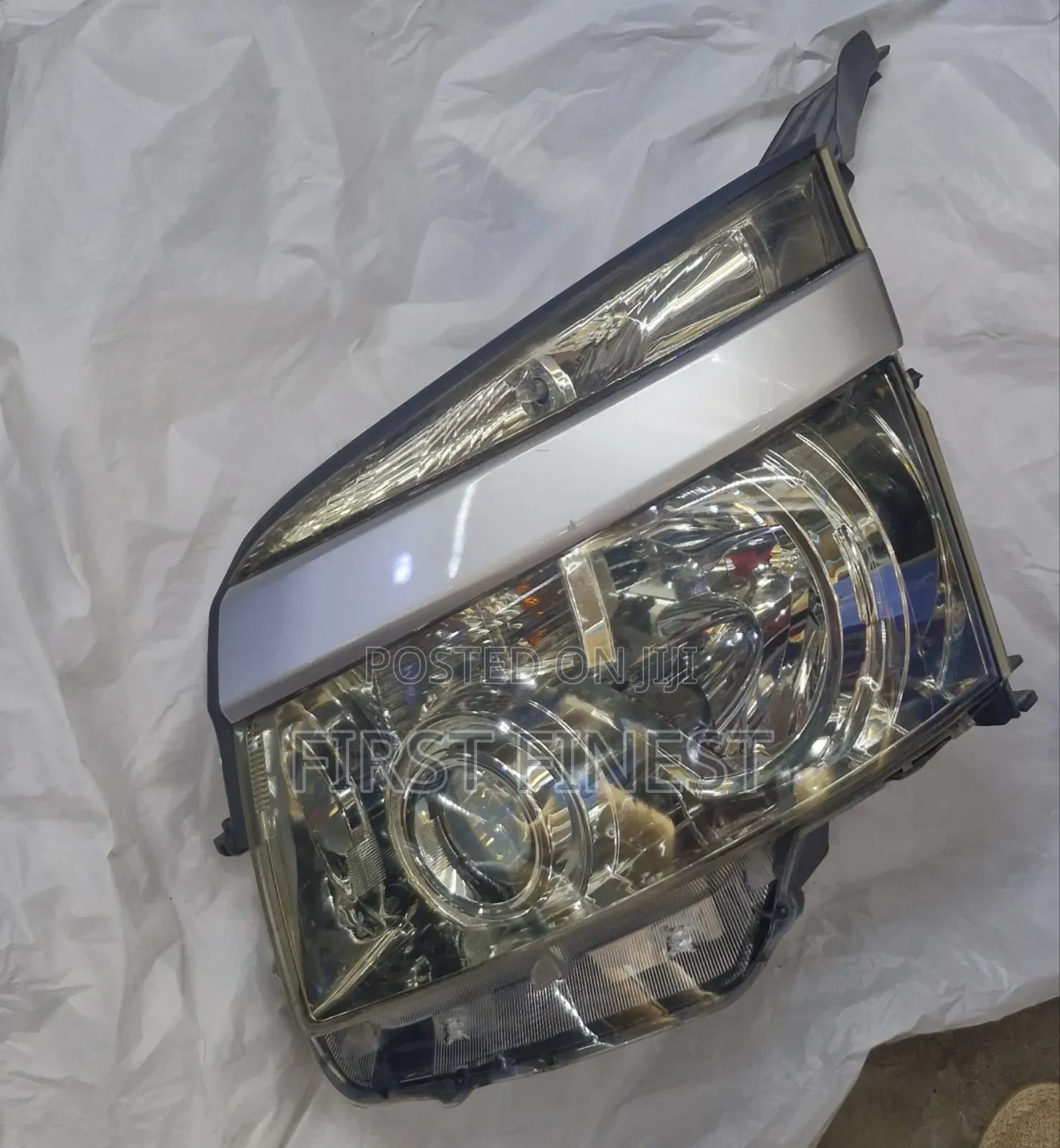 Toyota Voxy 2008 Headlights