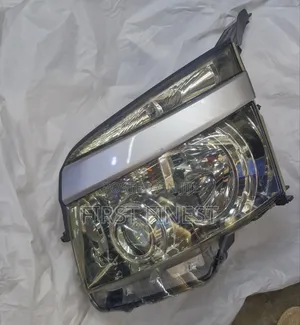 Toyota Voxy 2008 Headlights