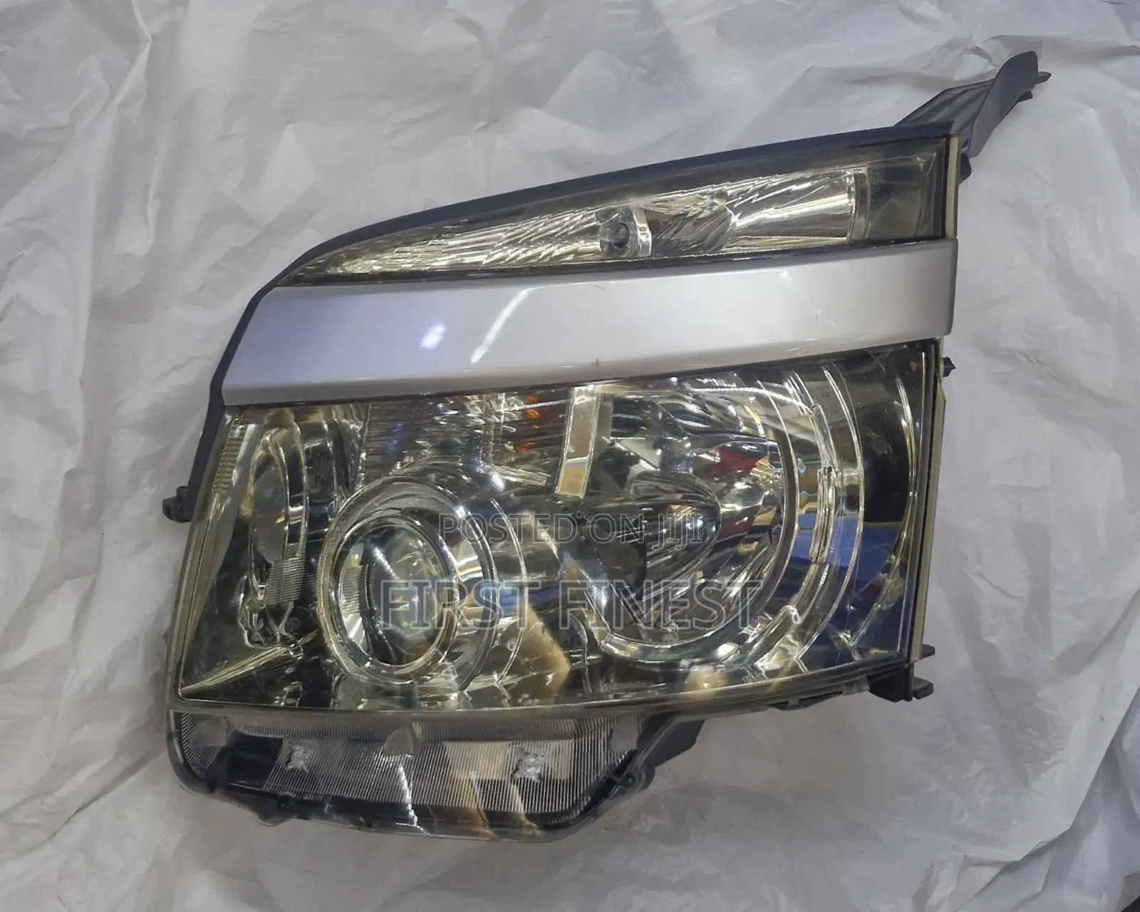 Toyota Voxy 2008 Headlights