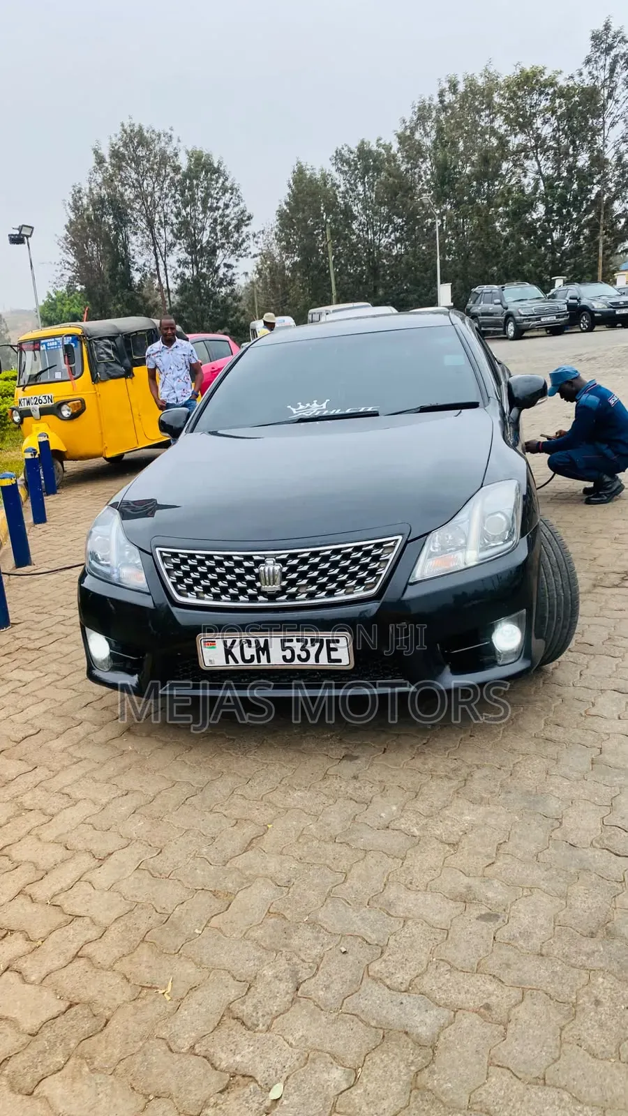 Toyota Crown 2011 Black