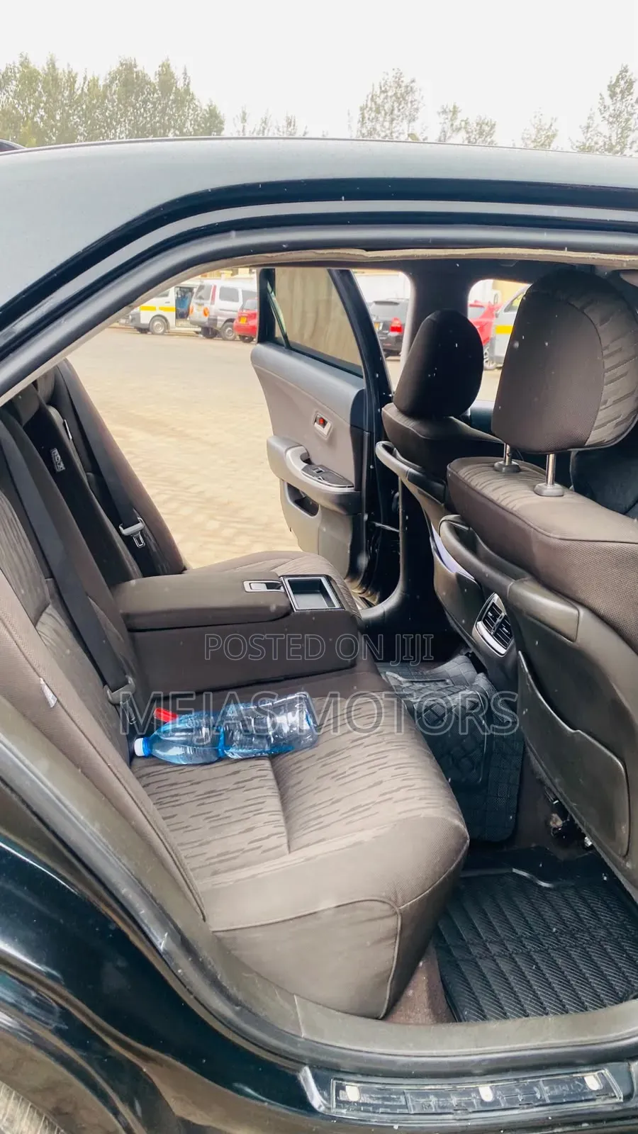 Toyota Crown 2011 Black