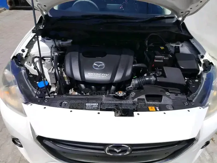 Mazda Demio 2018 White
