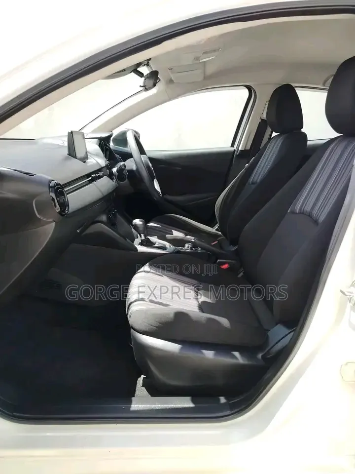 Mazda Demio 2018 White