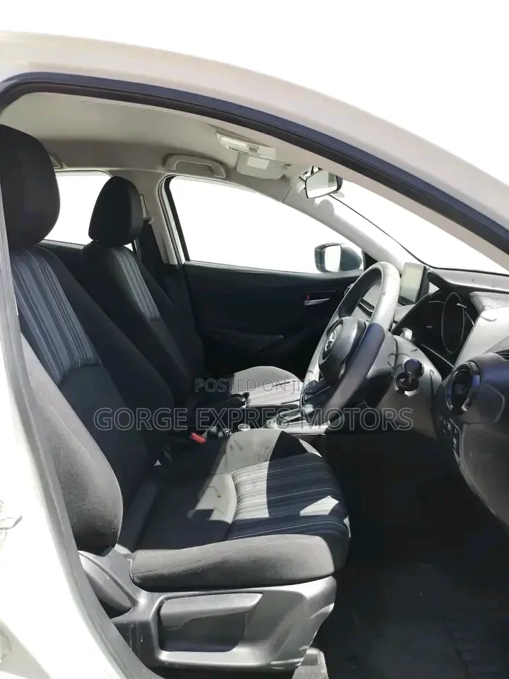 Mazda Demio 2018 White