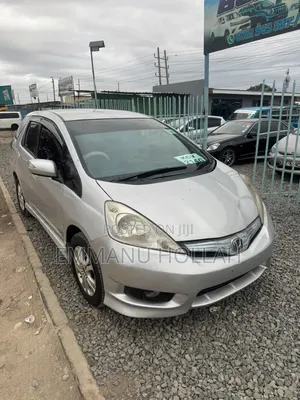 Honda Fit Shuttle 1.3 Hybrid 2WD 2012 White