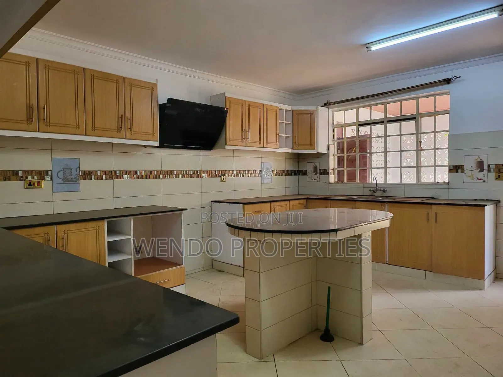 5bdrm Villa in Runda for rent