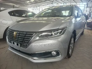 Toyota Premio 2019 Silver