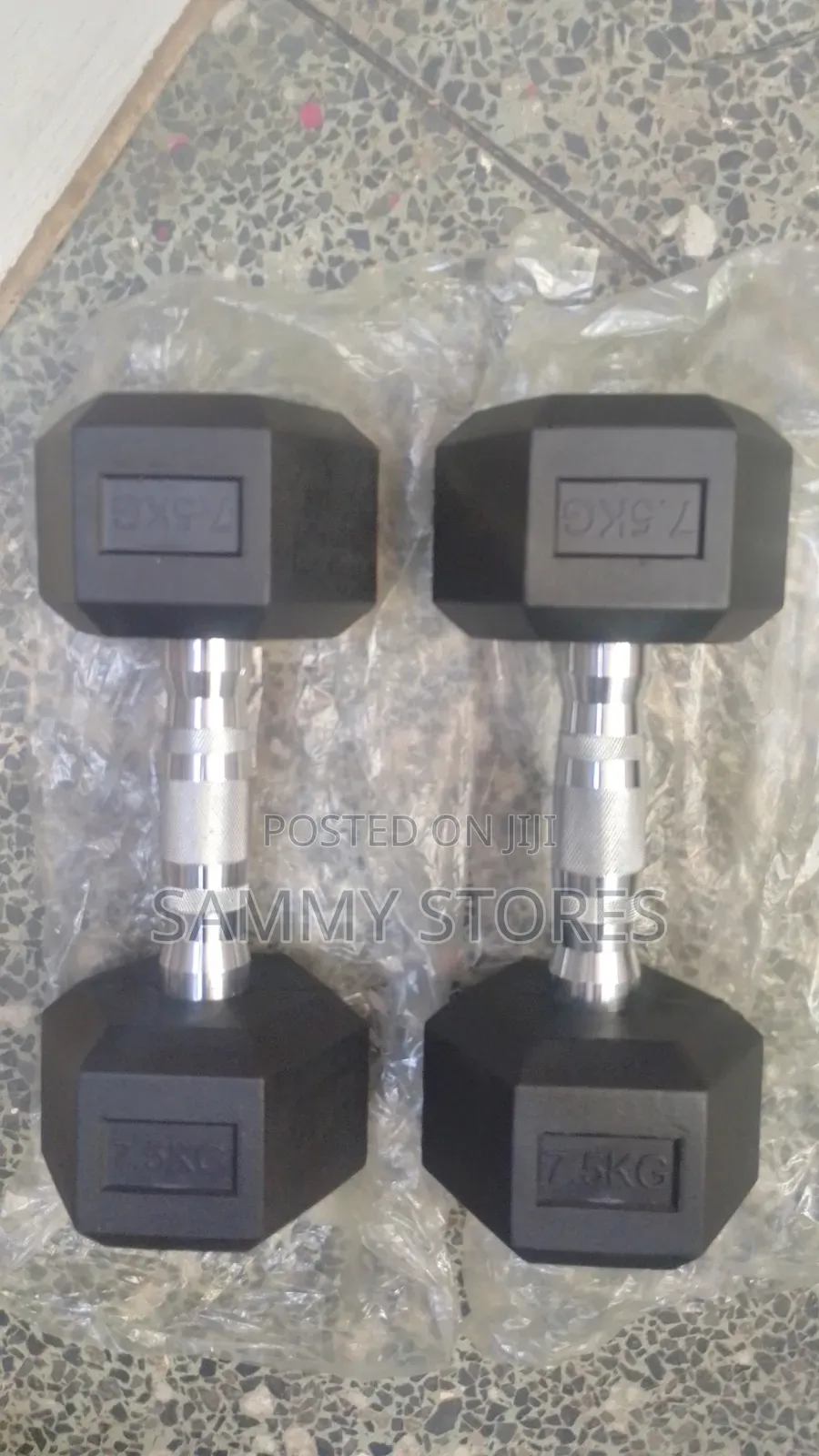 Professional 7.5KG Dumbbells With Knurled Grip
