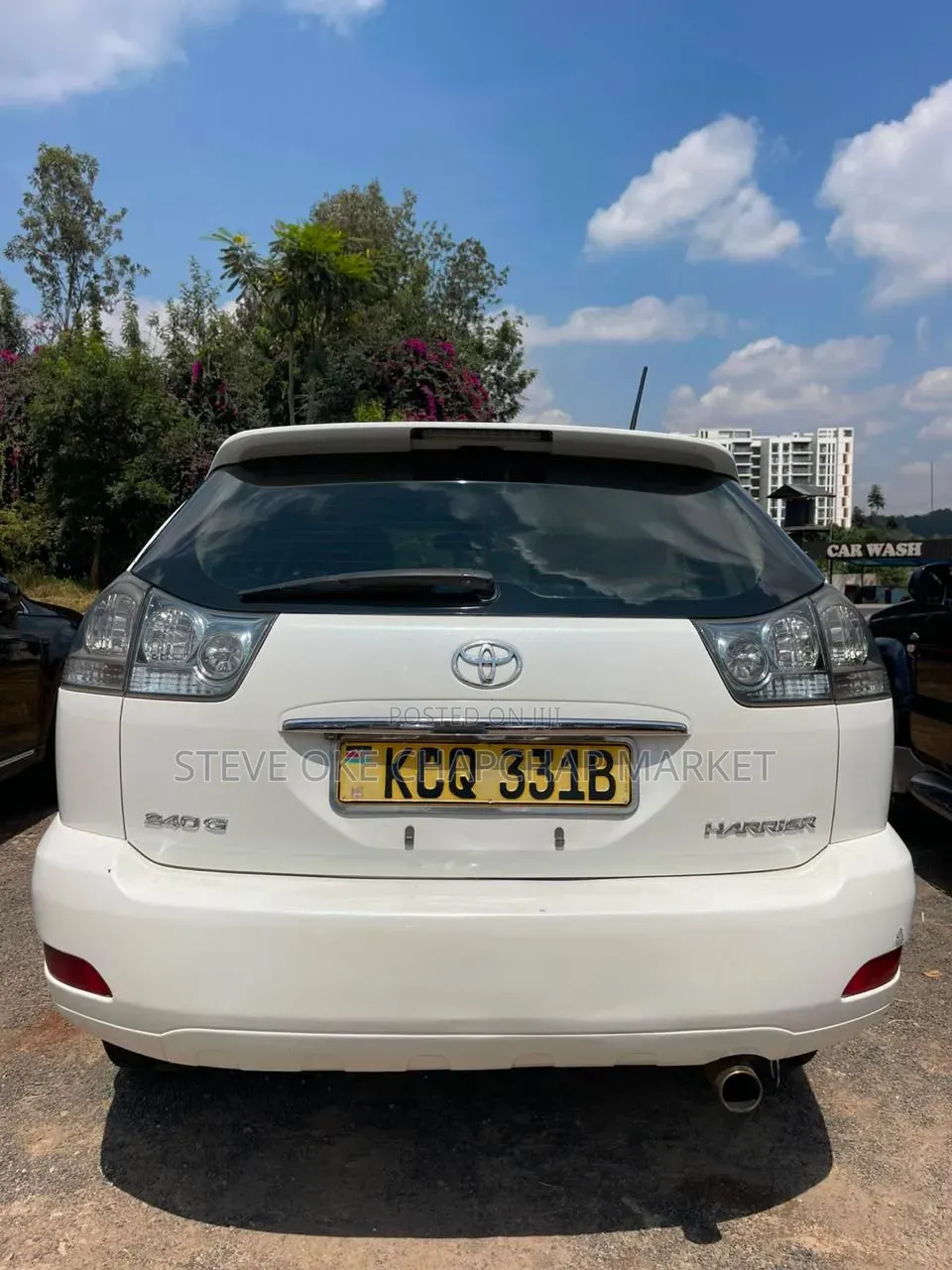 Toyota Harrier 240G 2012 White