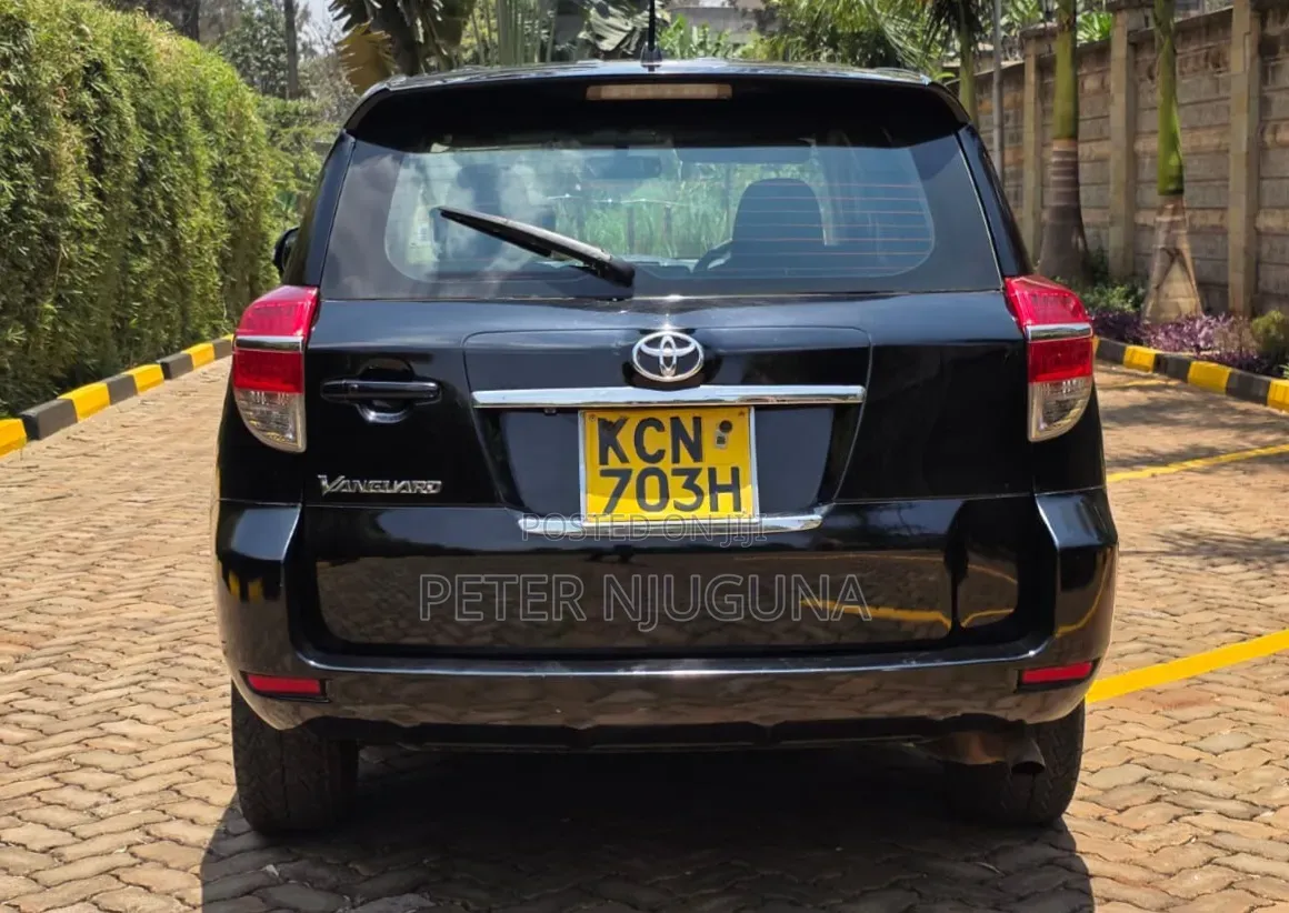 Toyota Vanguard 2010 Black