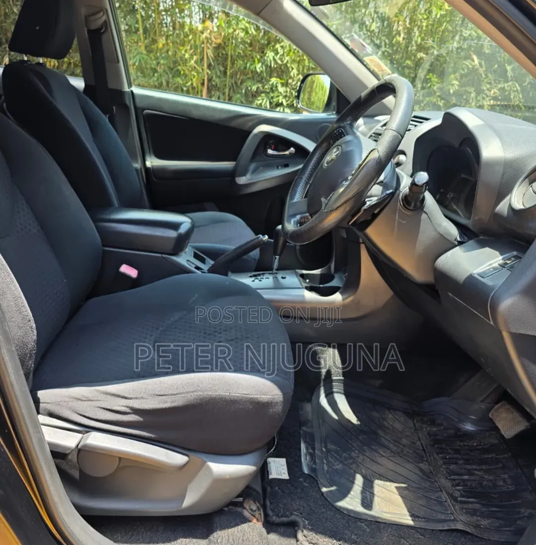 Toyota Vanguard 2010 Black