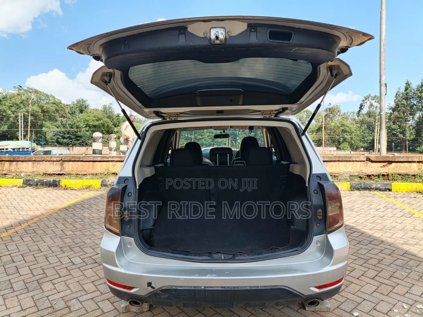 Subaru Forester 2010 Silver