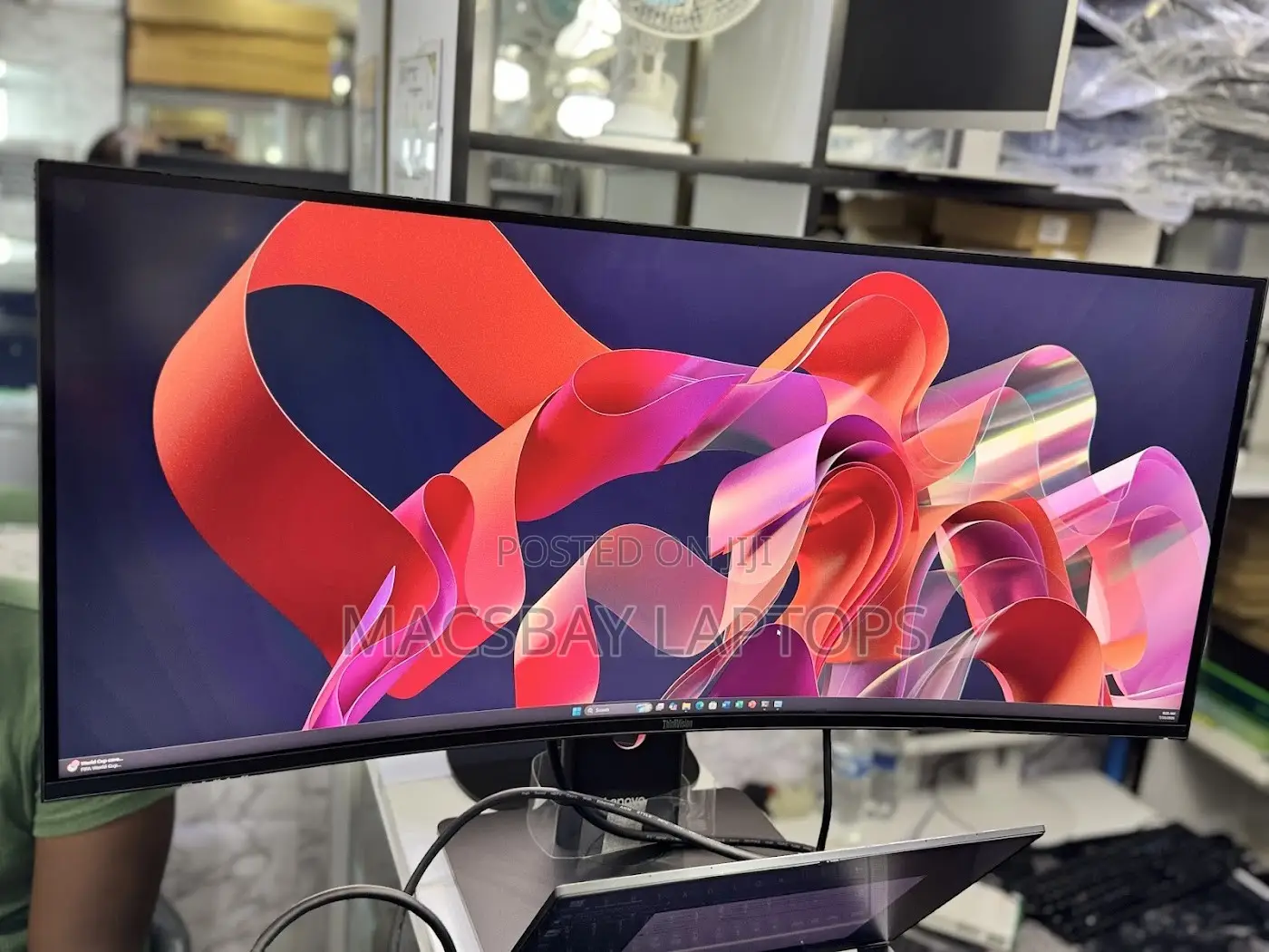 Lenovo ThinkVision T34wd-40 – 34′′ Ultrawide QHD Curved Monitor