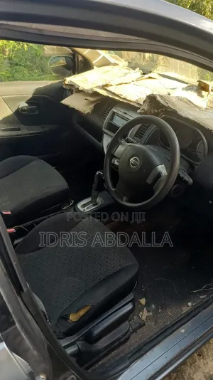 Nissan Note 1.6 Petrol 2011 Gray