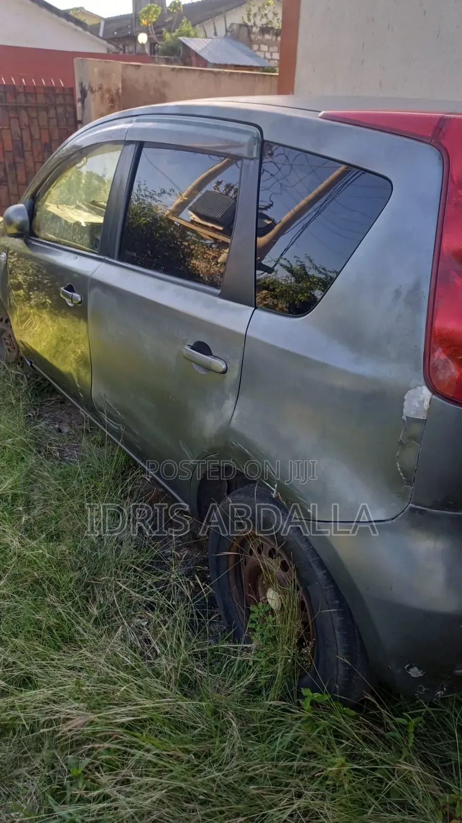 Nissan Note 1.6 Petrol 2011 Gray