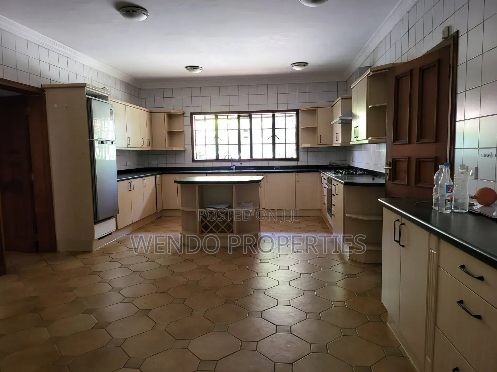 5bdrm Villa in Runda for rent