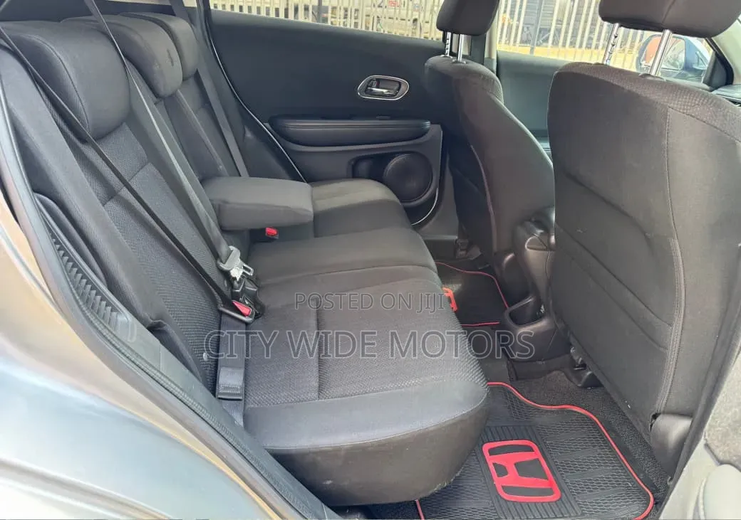 Honda Vezel 2016 Silver