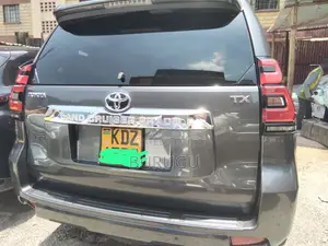 Toyota Land Cruiser Prado 2019 Gray