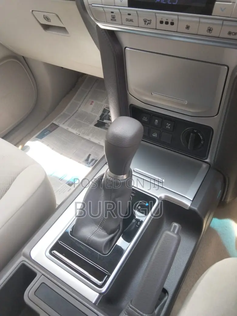 Toyota Land Cruiser Prado 2019 Gray
