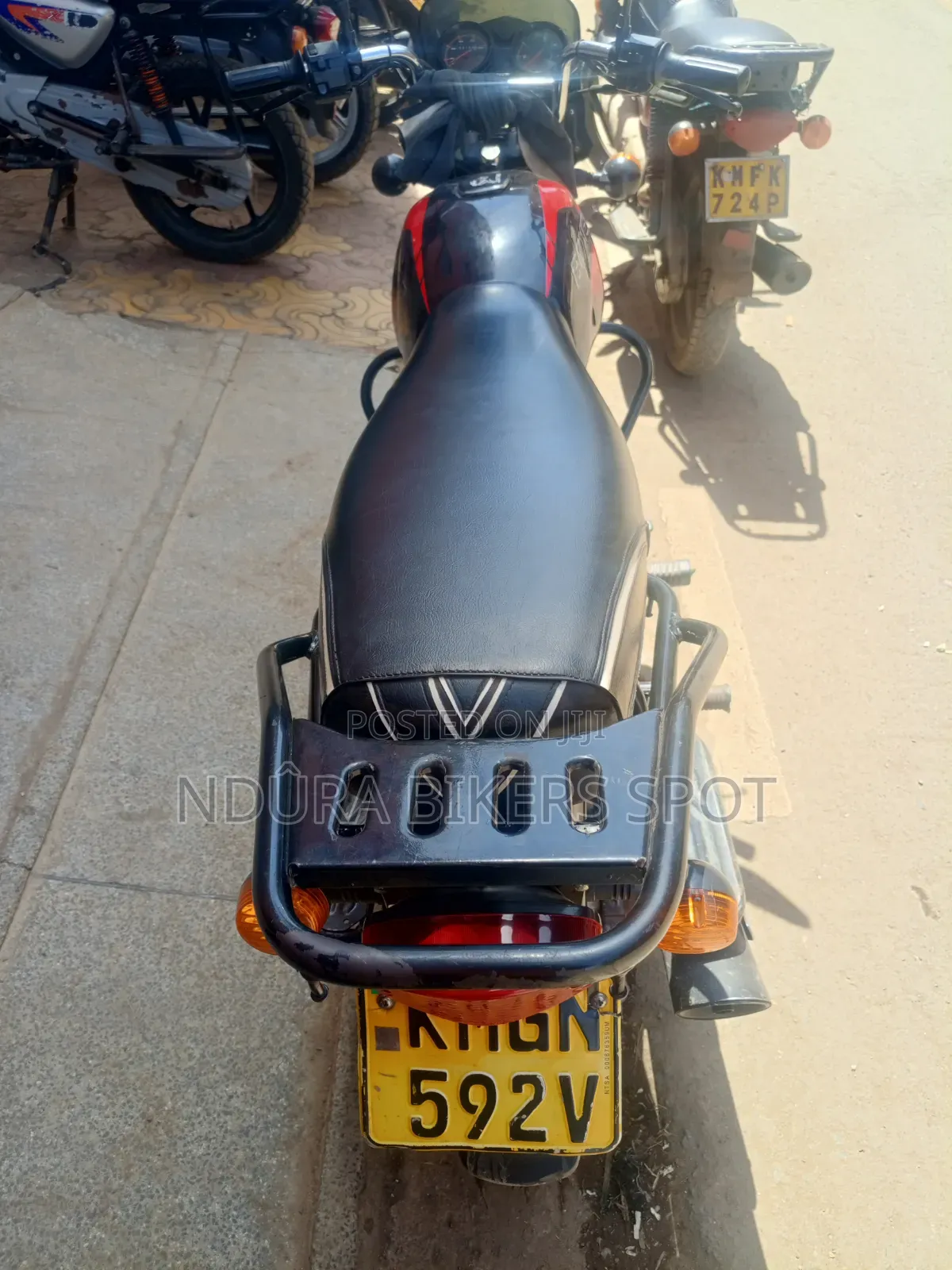 Bajaj Boxer 150 UG 2026 Black