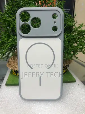 Black AG Glass Magnetic Style Phone Case to Give an iPhone 17 Pro