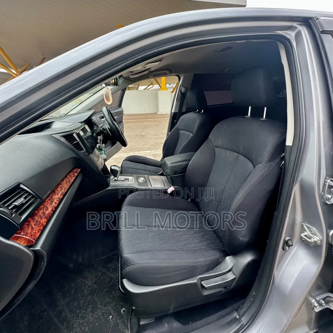 Subaru Legacy 2010 Silver