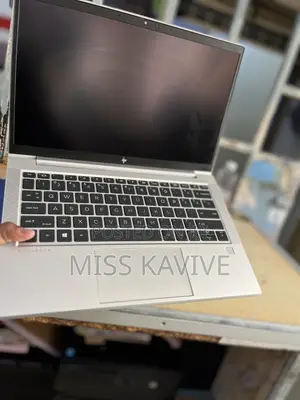 Laptop HP EliteBook 830 G8 16GB Intel Core i7 SSD 512GB