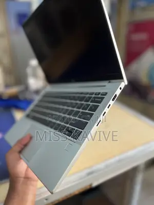 Laptop HP EliteBook 830 G8 16GB Intel Core i7 SSD 512GB