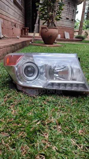 2016 Toyota Land Cruiser LC300 Headlights Rear Lights