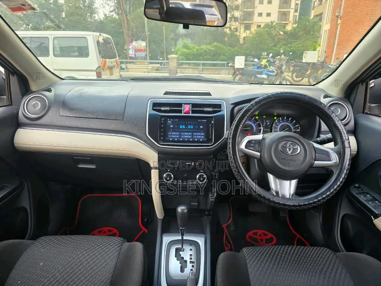 Toyota Rush 1.5 AWD 2019 Silver