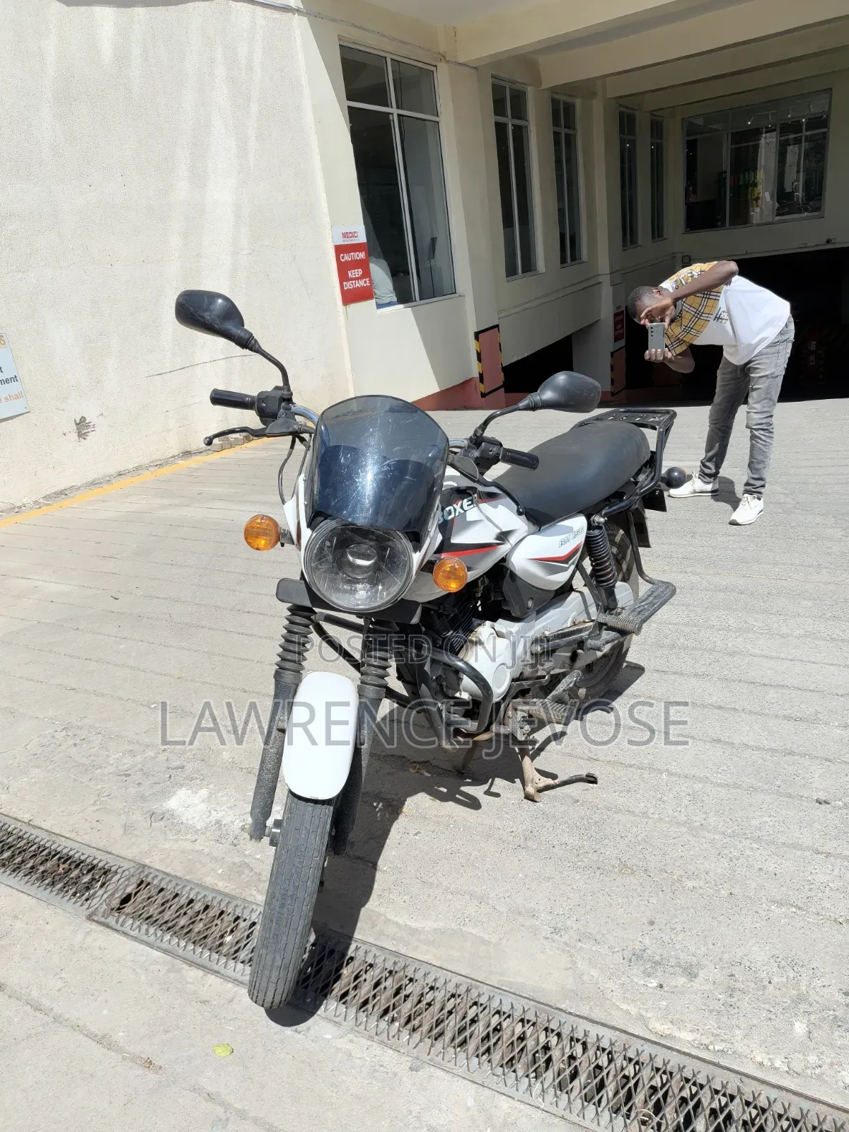 Bajaj Boxer 150 UG 2022 White