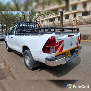 Toyota Hilux 2017 White