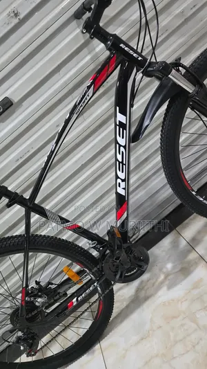 Reset Mountain Bicycle Size 29, 21 Speed Front Shock