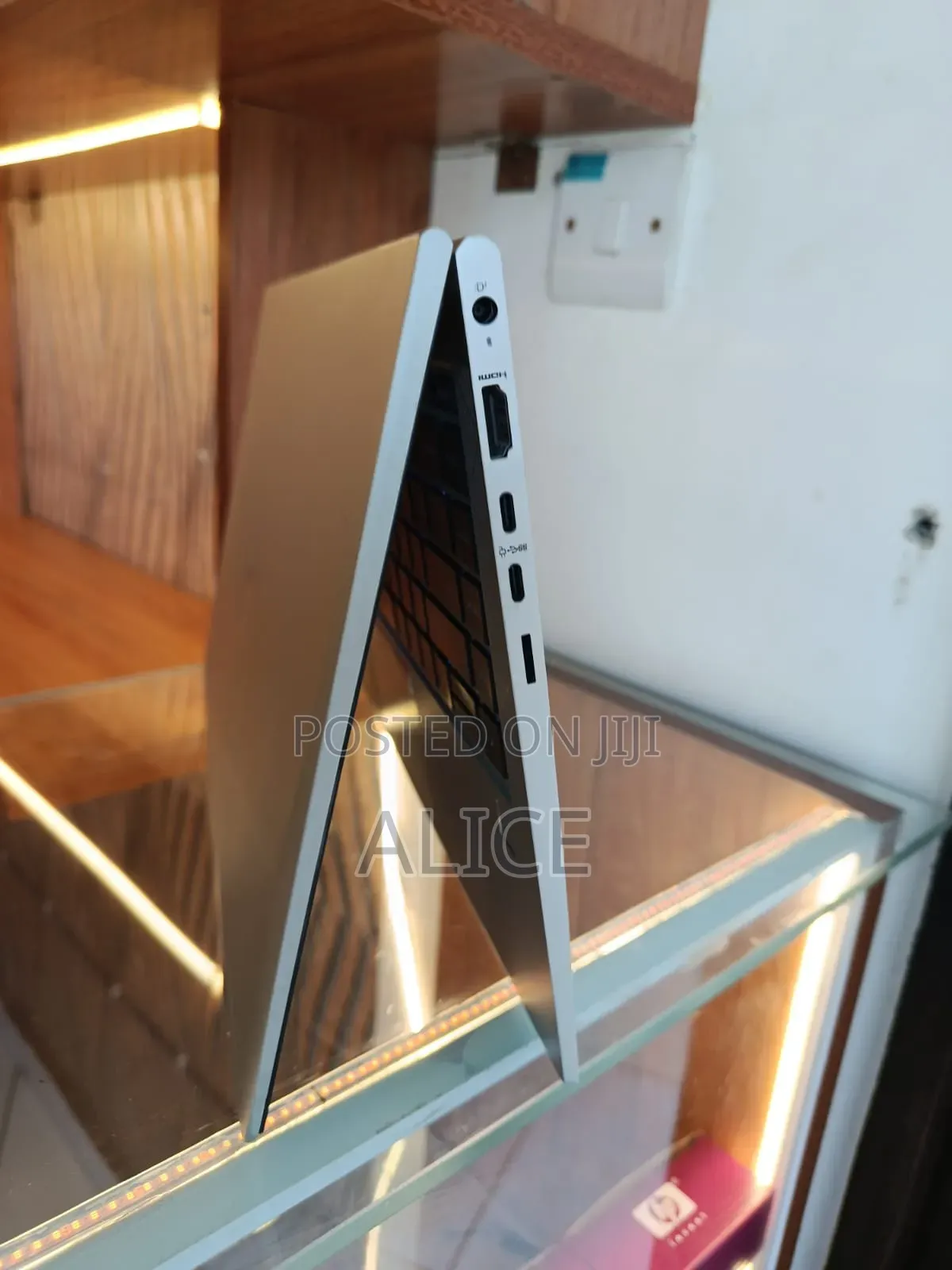 New Laptop HP EliteBook 845 G8 8GB AMD Ryzen 5 SSD 256GB