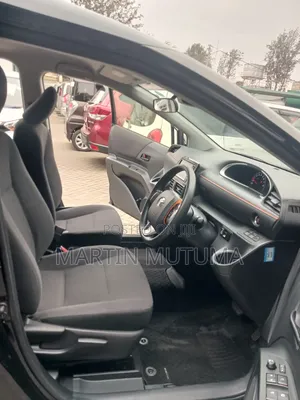 Toyota Sienta 1.5 FWD 2019 Black